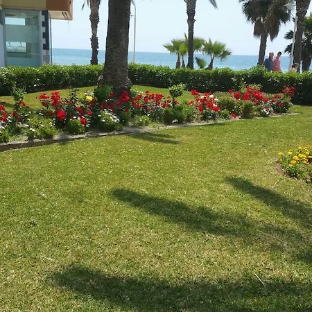 Vista Al Mar 1 アパート